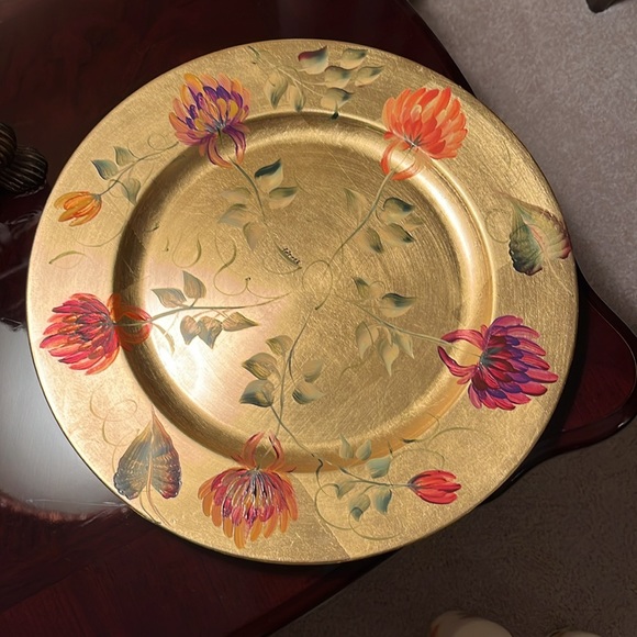 Hand Painted Pillar Candles and Display tray. - Picture 8 of 11